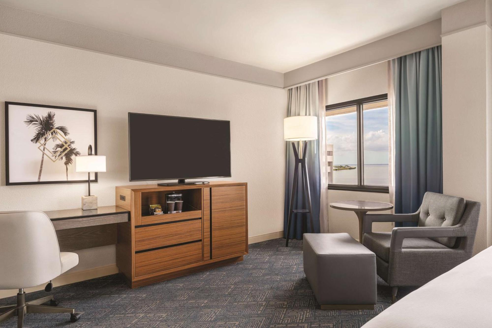 Doubletree By Hilton Tampa Rocky Point Waterfront 호텔 외부 사진