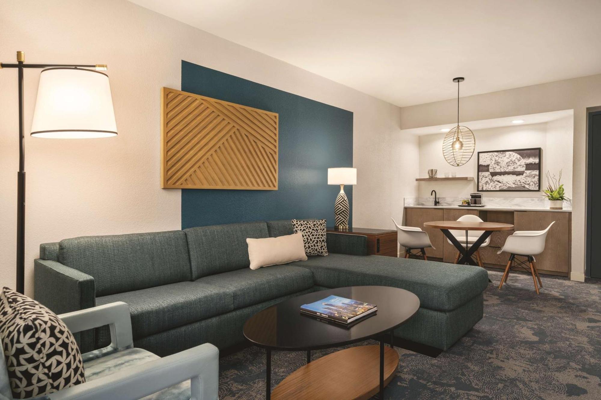 Doubletree By Hilton Tampa Rocky Point Waterfront 호텔 외부 사진