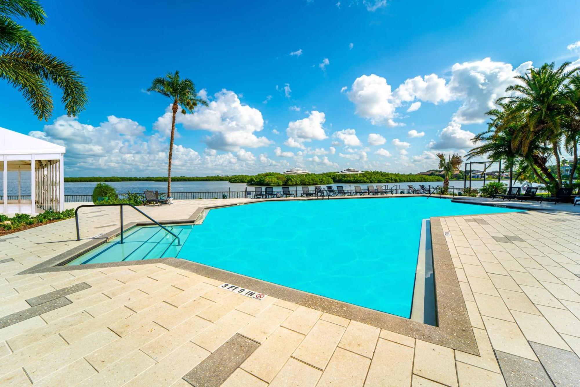 Doubletree By Hilton Tampa Rocky Point Waterfront 호텔 외부 사진
