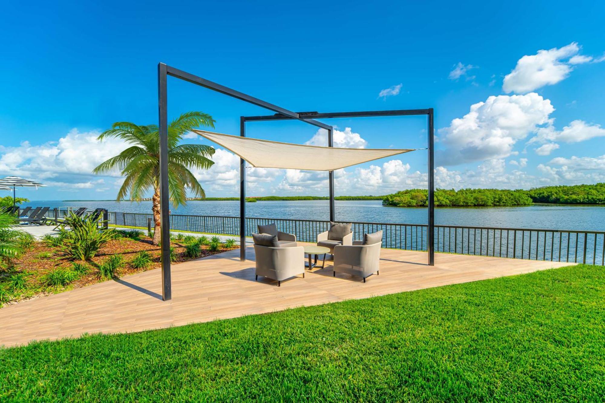 Doubletree By Hilton Tampa Rocky Point Waterfront 호텔 외부 사진