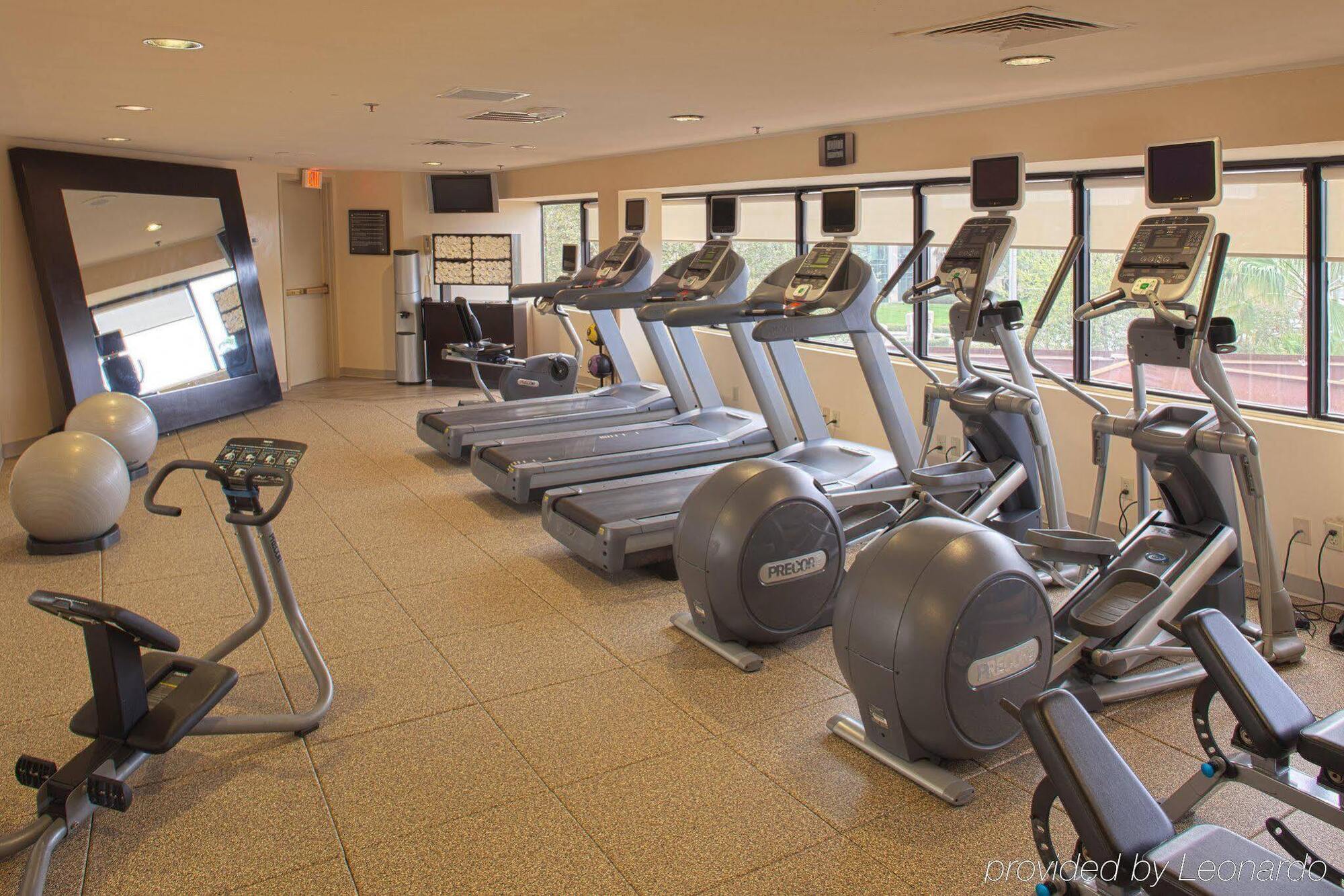 Doubletree By Hilton Tampa Rocky Point Waterfront 호텔 외부 사진